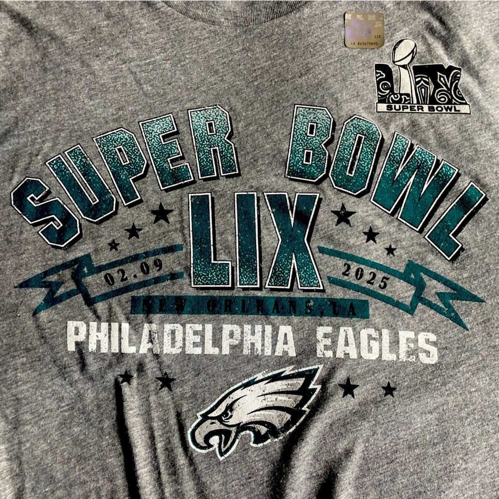 Eagles 2025 Super Bowl champs T shirt.  Fanatics brand small